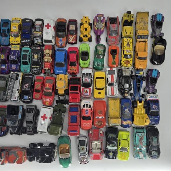 Huge Lot Of 90+ Vtg Diecast Toy Cars - Hot Wheels, Matchbox, cars - Picture 4 of 14